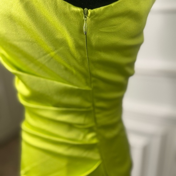 Elliatt Neon Yellow One-Shoulder Dress - Picture 7 of 17